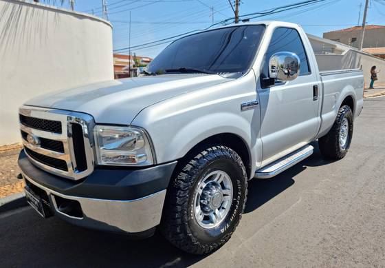 FORD F-250 3.9 XLT 4X2 CS DIESEL 2P MANUAL